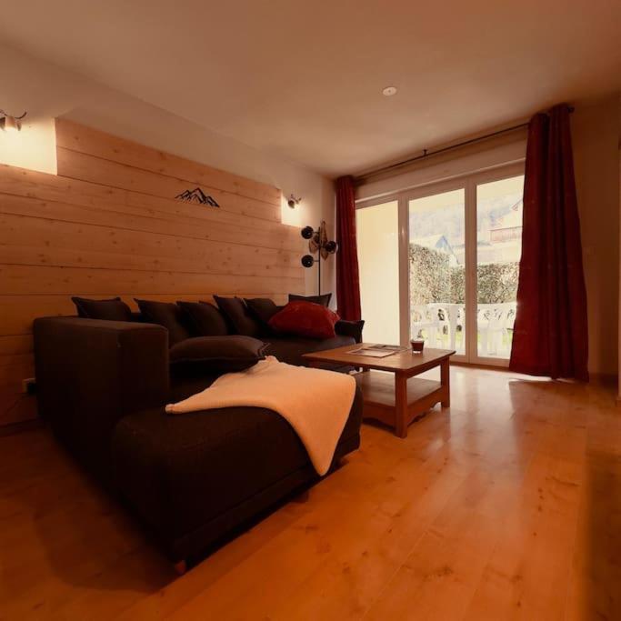 Апартаменты Le Nid D'Aran Bagneres-de-Luchon Экстерьер фото